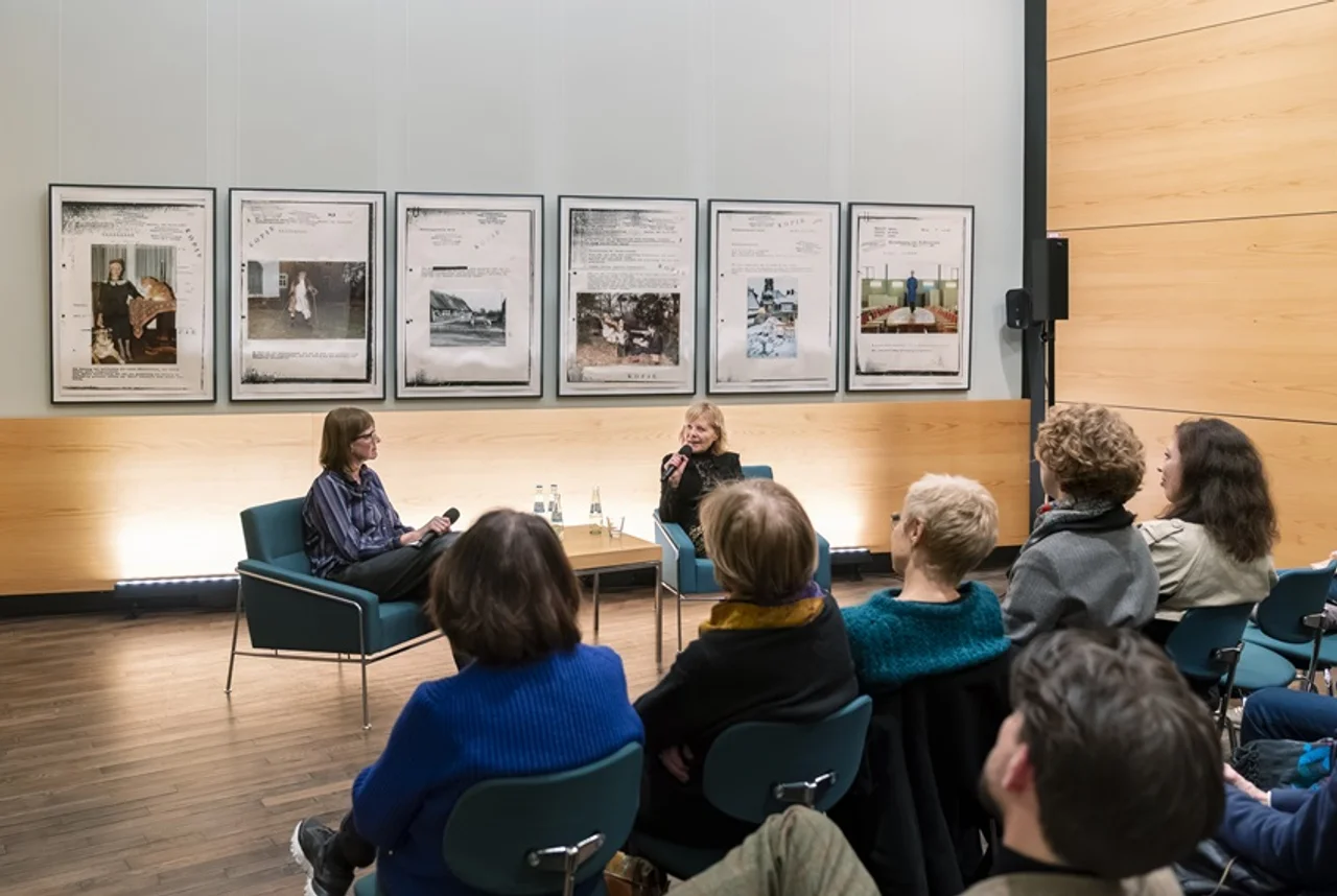 Britta Färber und artist Cornelia Schleime, Photo: Frederike van der Straeten Berliner Philharmoniker